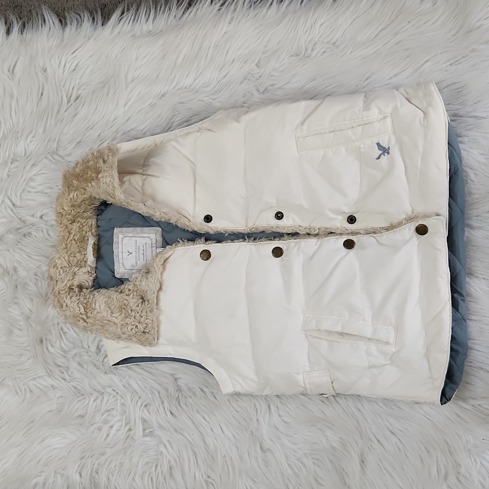 AMERICAN EAGLE OUTFITTERS SLEEVELESS PUFFER WOMEN'S JACKET SIZE XS